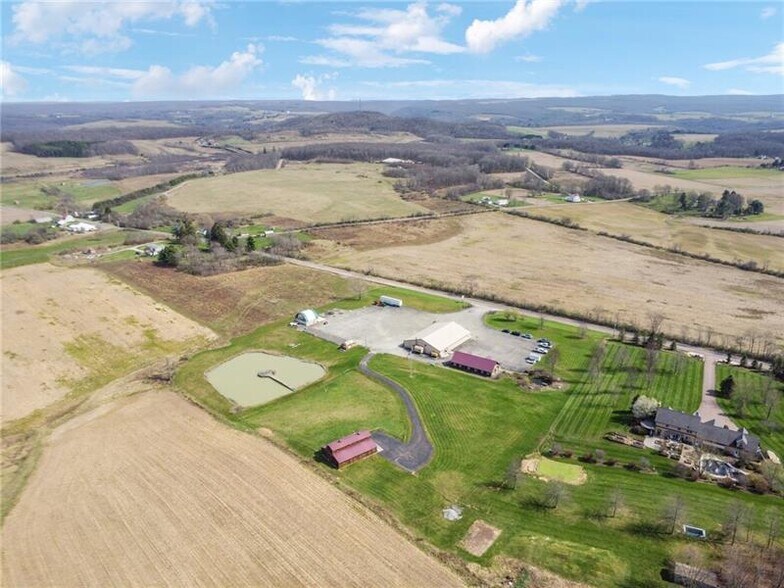 More Photos Of 208 W Mud Pike, Rockwood Office For Sale