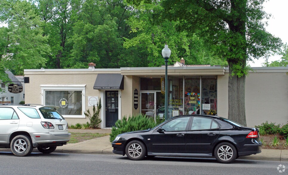 More Photos Of 97 Main St, Newport News Freestanding For Lease