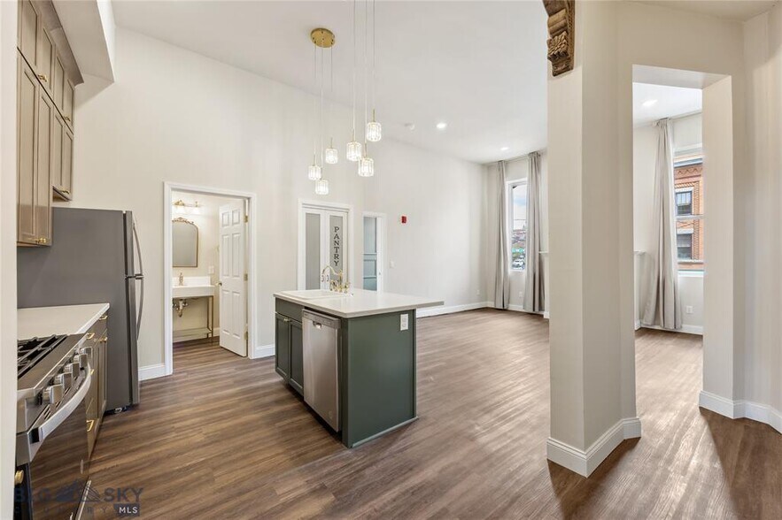 More Photos Of 140 W Park St, Butte Apartments For Sale