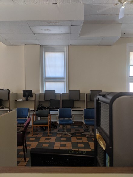 More Photos Of 192 9th St, Troy Schools For Sale