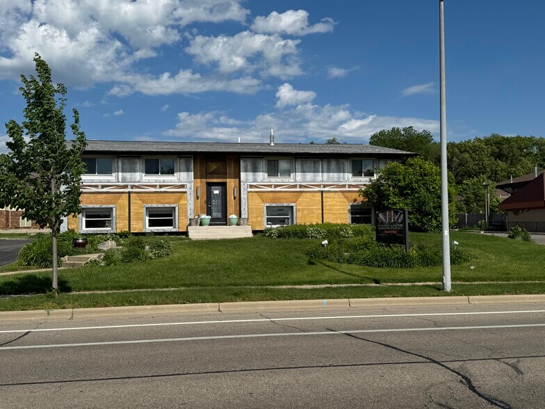 More Photos Of 433 Grand Canyon Dr, Madison Office For Sale