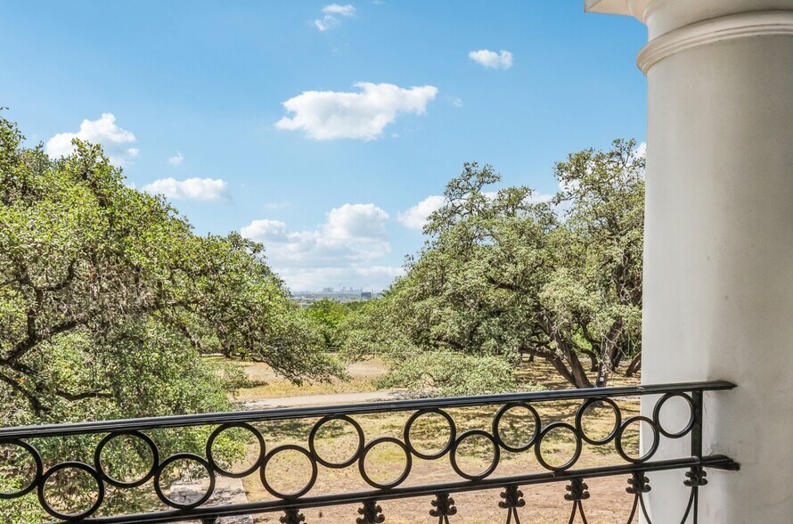 More Photos Of 7735 Mocking Bird Ln, San Antonio Lodge Meeting Hall For Sale