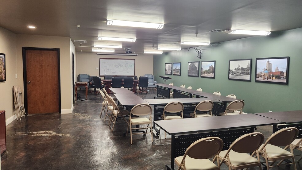 More Photos Of 1120 S Boston Ave, Tulsa Office For Sale