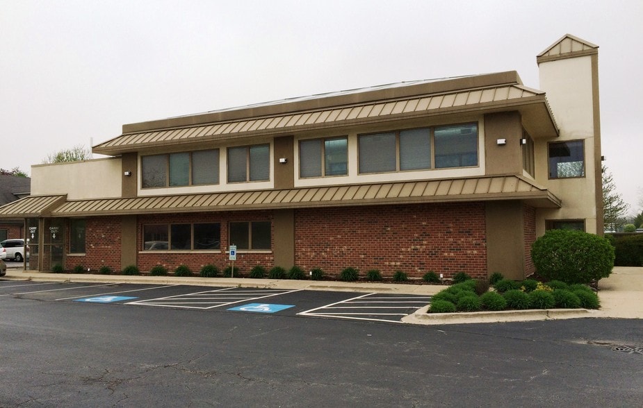 More Photos Of 10211 W Lincoln Hwy, Frankfort Restaurant For Lease