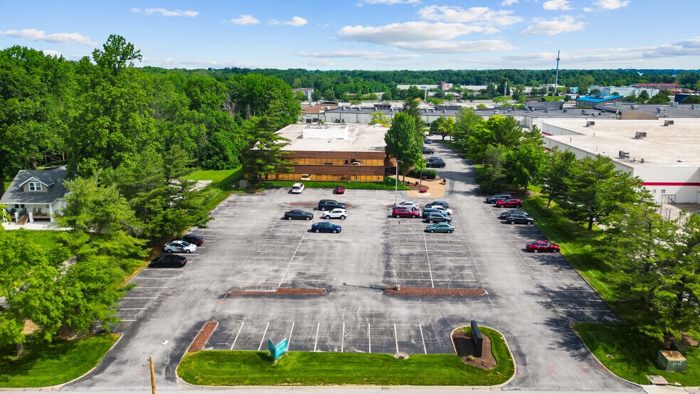 More Photos Of 141 Market Place Dr, Fairview Heights Office For Sale