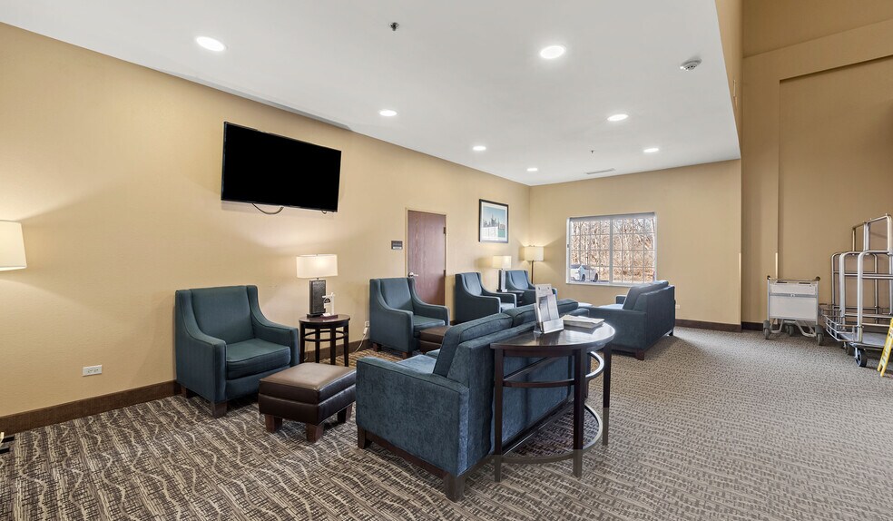 More Photos Of 1775 E Belvidere Rd, Grayslake Hotel For Sale