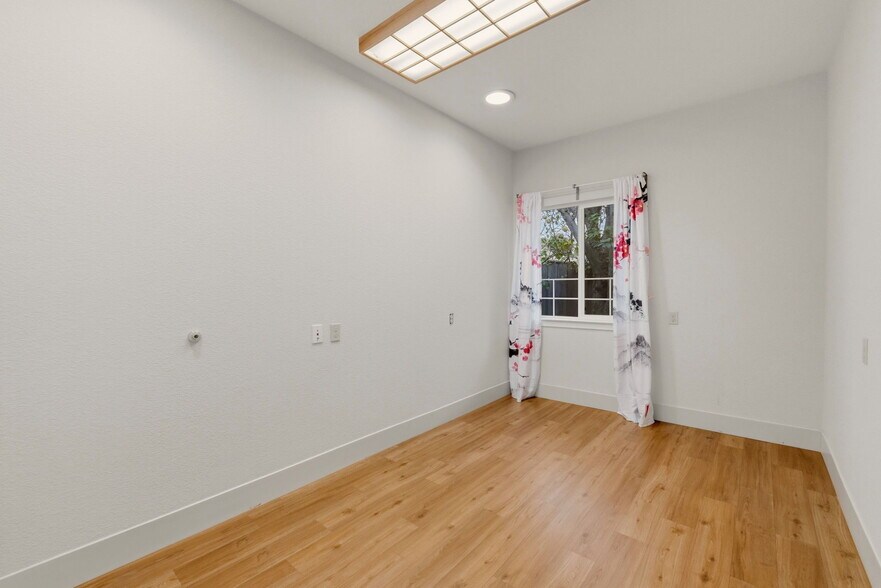 More Photos Of 24954 Cypress Ave, Hayward Multifamily For Sale