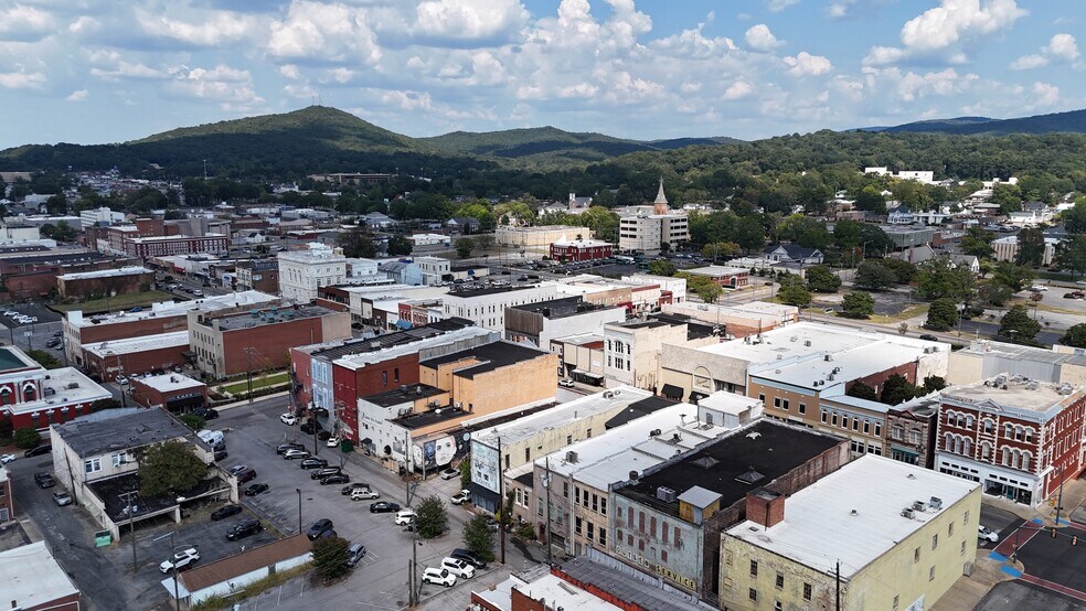 More Photos Of 1012 Noble St, Anniston Storefront Retail Office For Sale