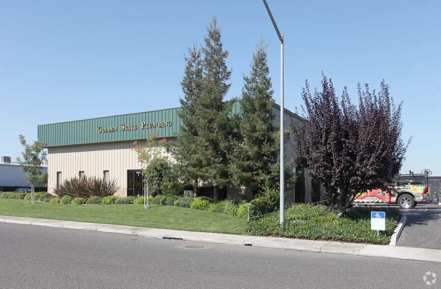 More Photos Of 5259 Jerusalem Ct, Modesto Warehouse For Lease