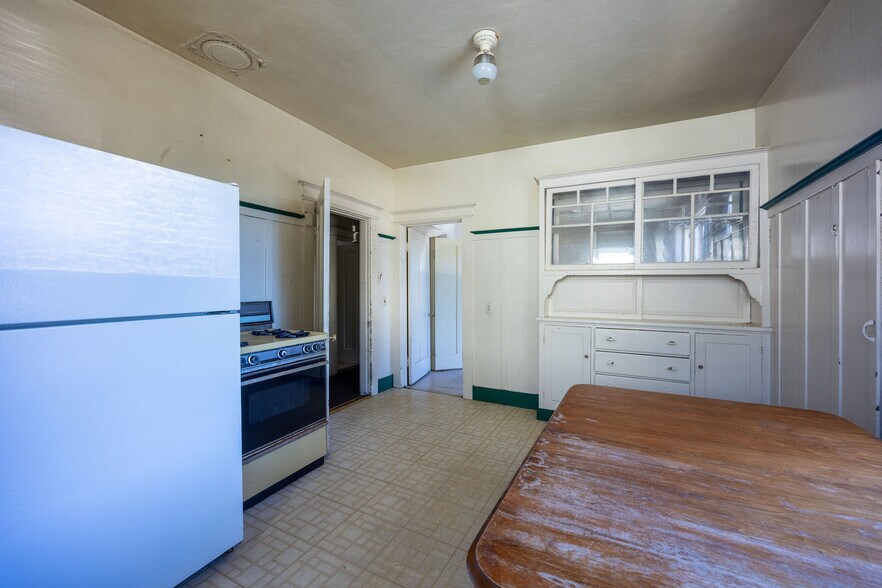 More Photos Of 535-539 Main St, Half Moon Bay Storefront Retail Residential For Sale