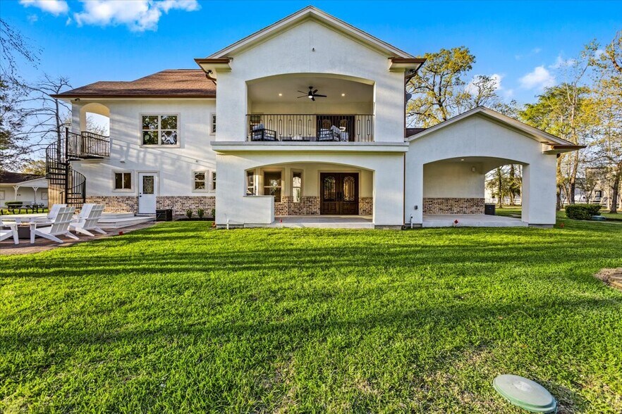 More Photos Of 8811 West Ln, Magnolia Office For Sale