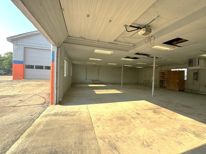 More Photos Of 3711 Nat'l rd, Richmond Self Storage For Lease