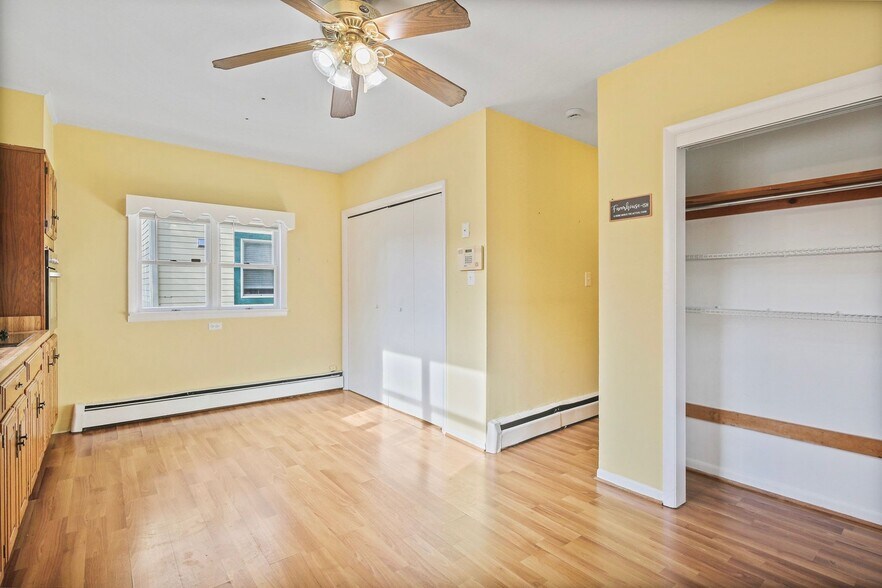 More Photos Of 122 E Main St, Stevensville Office For Sale