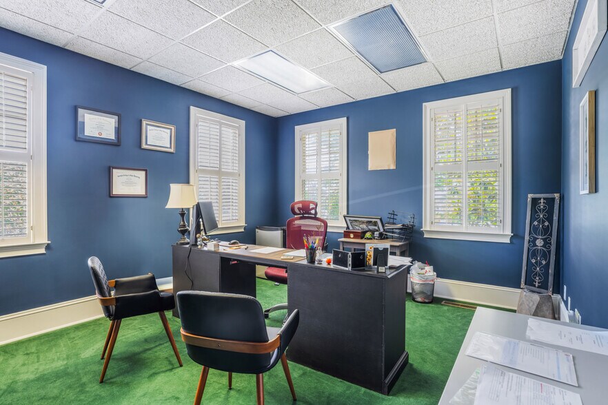 More Photos Of 720 North Ave, Macon-Bibb Office Residential For Sale