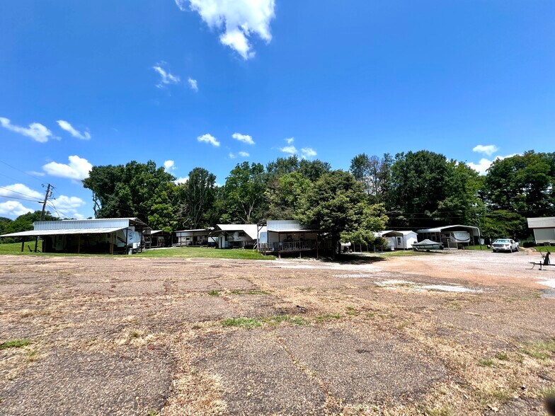 More Photos Of 1424 Fisherman Dr, Ferriday Hotel For Sale