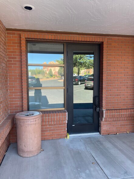 More Photos Of 1771 W State Route 89A, Sedona Storefront Retail Office For Lease