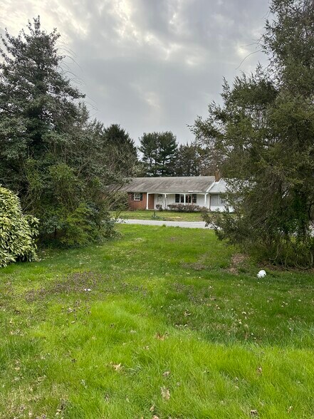 More Photos Of 73 Berlin Cross Keys Rd, Williamstown Specialty For Sale