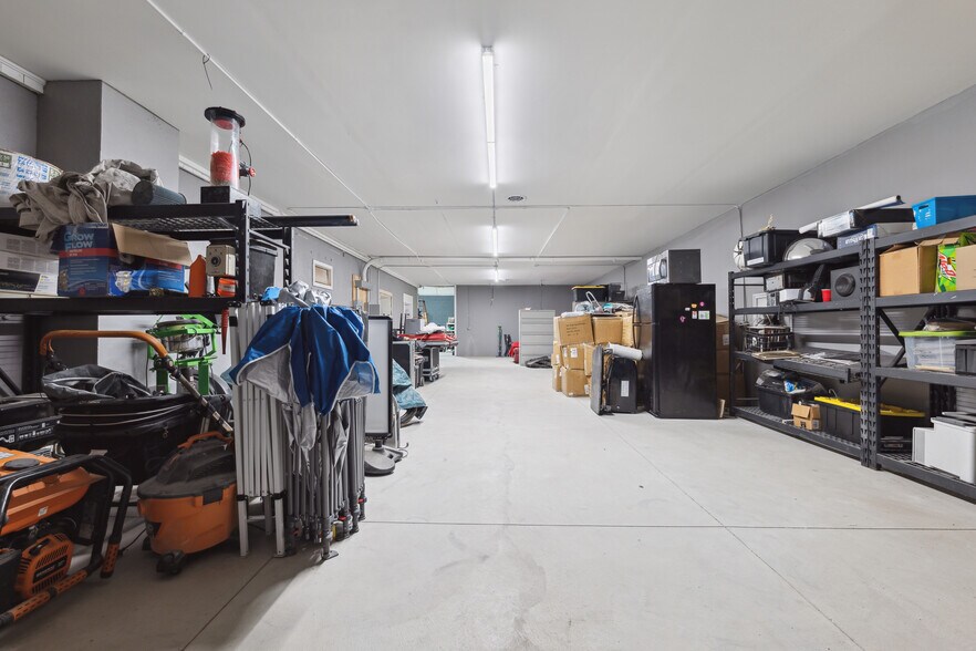 More Photos Of 2502 E Michigan Ave, Ypsilanti Freestanding For Lease