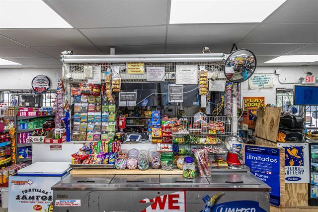 More Photos Of 1719 Lincoln St, Laredo Convenience Store For Sale
