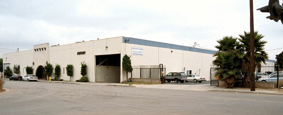 More Photos Of 360-366 W 132nd St, Los Angeles Industrial For Sale