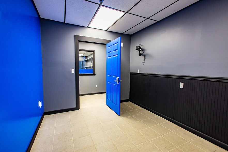 More Photos Of 99 N Main St, High Bridge Freestanding For Lease