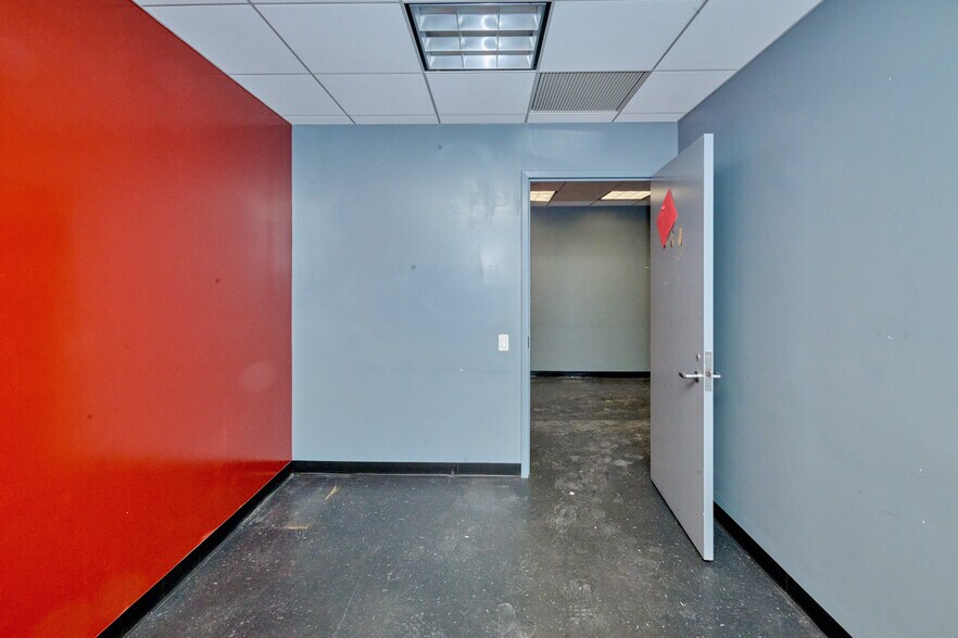 More Photos Of 369 E 149th St, Bronx Office For Lease