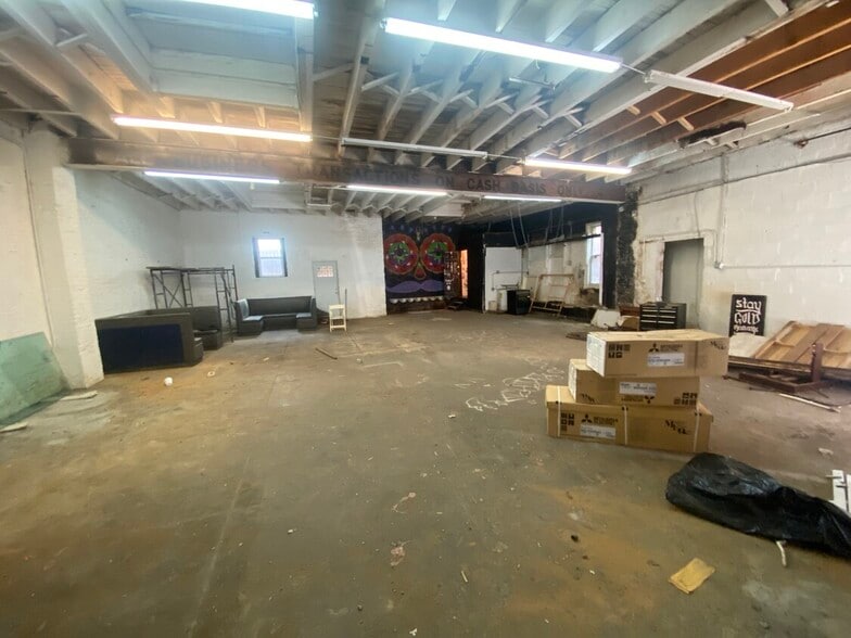 Primary Photo Of 6 Charles Pl, Brooklyn General Retail For Lease