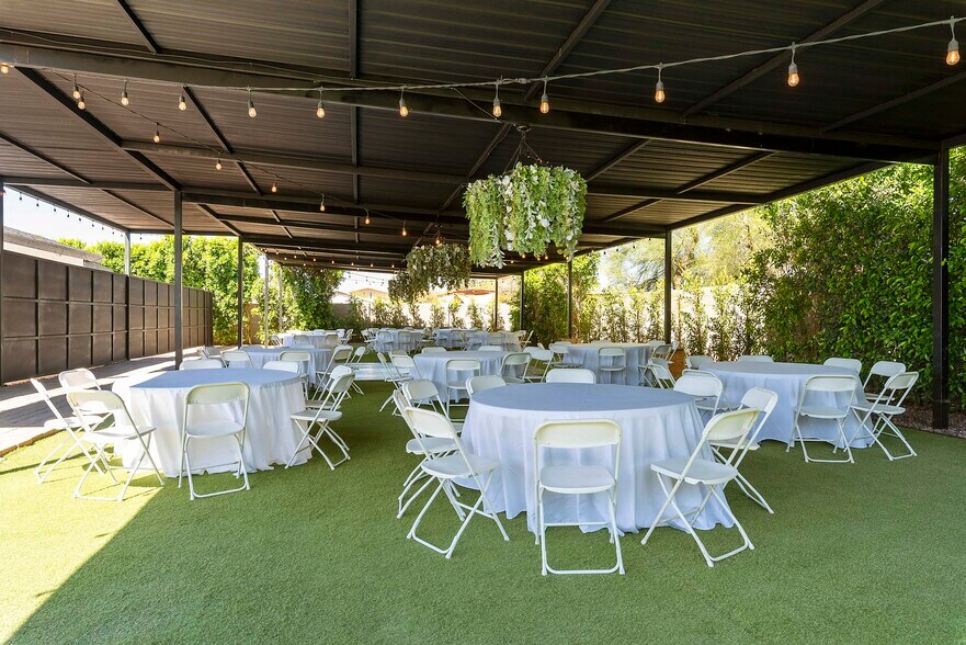 More Photos Of 8822 W Deer Valley Rd, Peoria Specialty For Sale