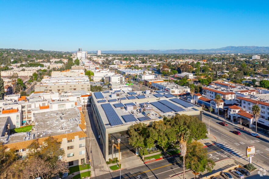 More Photos Of 14140-14144 Ventura Blvd, Sherman Oaks Loft Creative Space For Lease