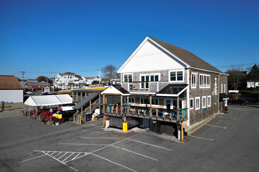 Primary Photo Of 116 Aquidneck Ave, Middletown Restaurant For Sale