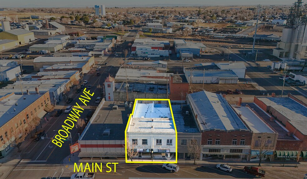 More Photos Of 1005 Main St, Buhl Storefront Retail Residential For Sale