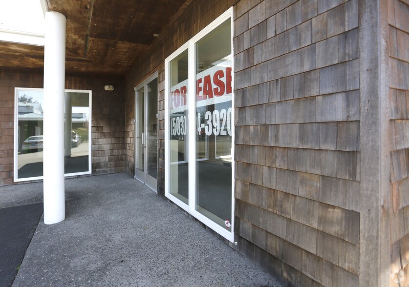 More Photos Of 3095 Highway 101 N, Seaside Office For Sale