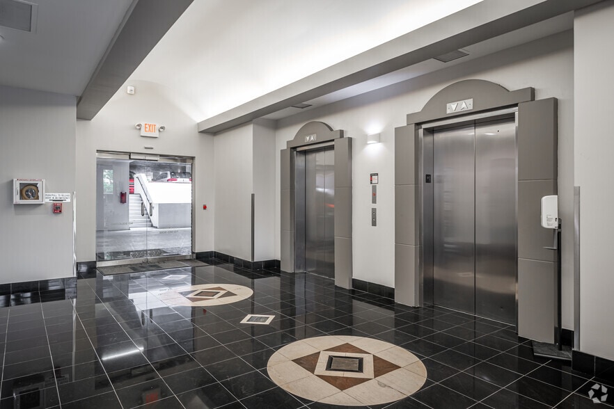 More Photos Of 3100 Weslayan St, Houston Medical For Lease