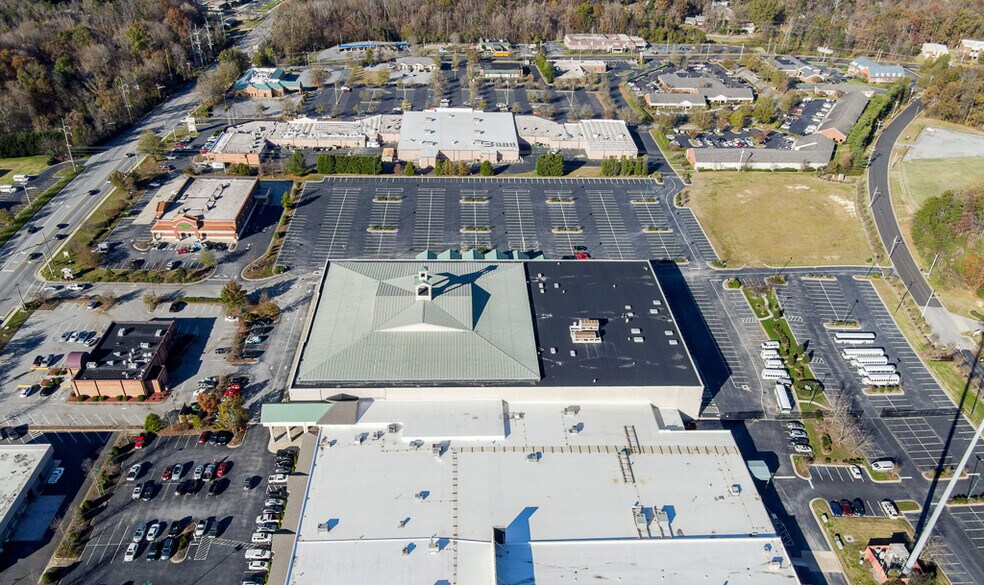 More Photos Of 1701 Westchester Dr, High Point Religious Facility For Sale