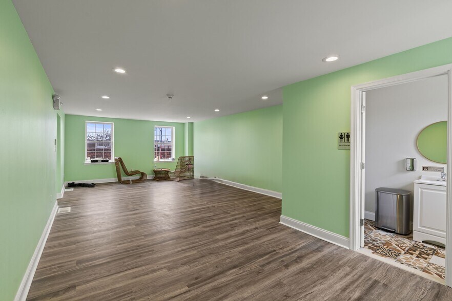 More Photos Of 1627 E Passyunk Ave, Philadelphia Storefront Retail Residential For Sale