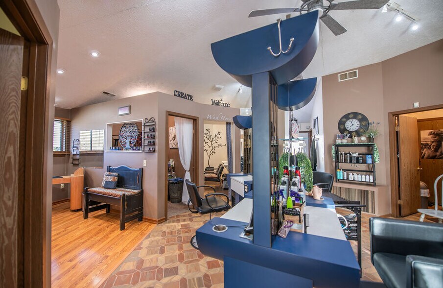 More Photos Of 411 W Canal St, Malvern General Retail For Sale