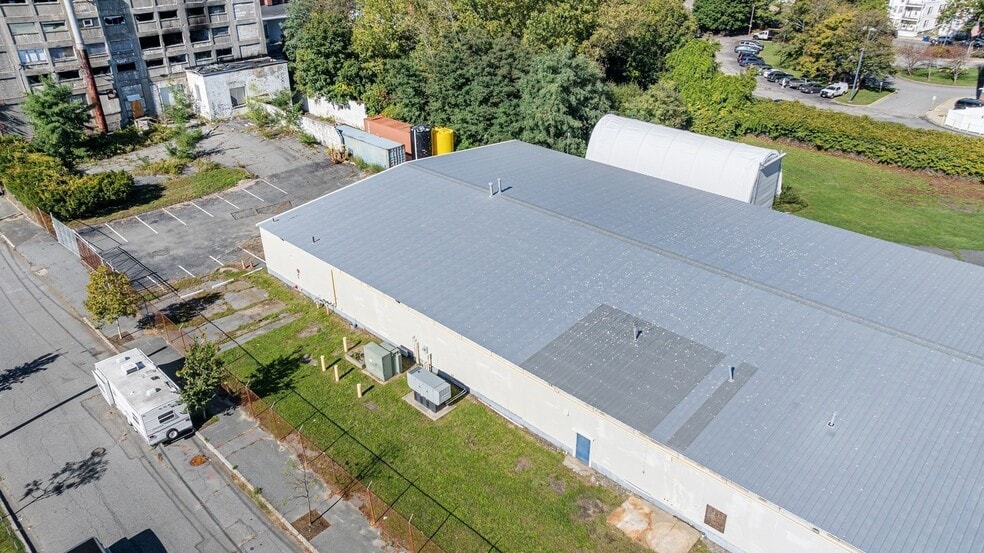 More Photos Of 11 David St, New Bedford Warehouse For Lease