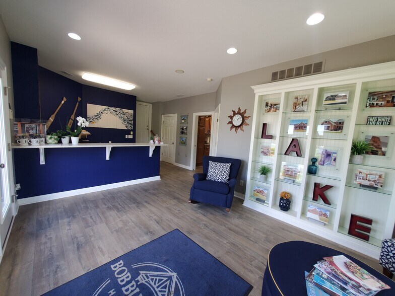 More Photos Of 1250 N 200 W, Angola Office For Sale