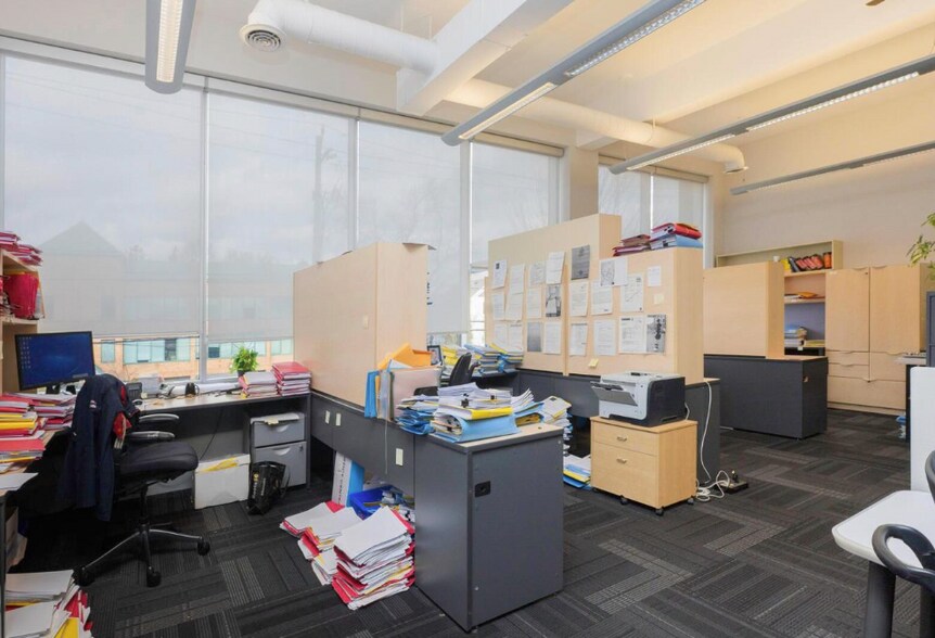 More Photos Of 229 Sheppard Ave W, Toronto Office For Sale
