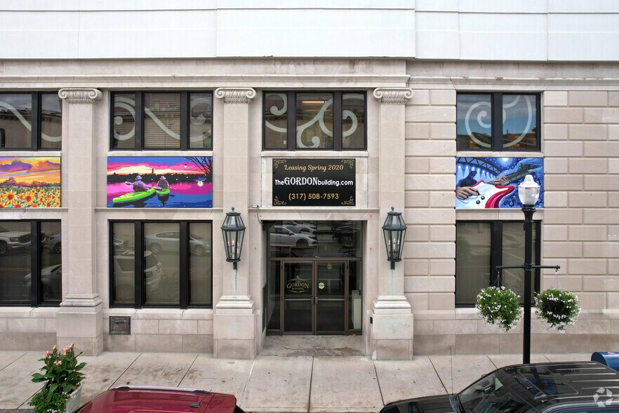 More Photos Of 110-114 N 9th St, Noblesville Storefront Retail Office For Lease