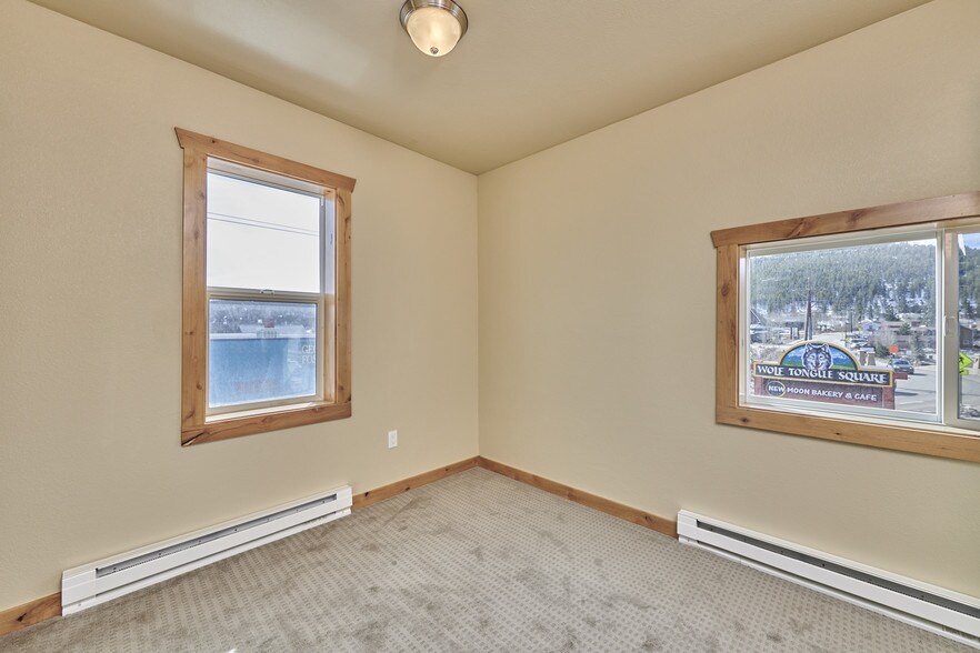 More Photos Of 1 W 1st St, Nederland Storefront Retail Office For Lease