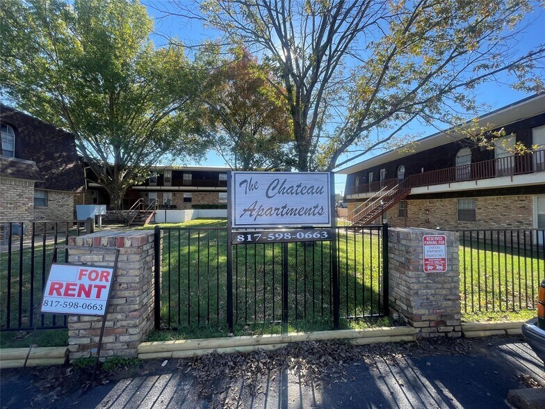 More Photos Of 106 E Josephine St, Weatherford Apartments For Sale