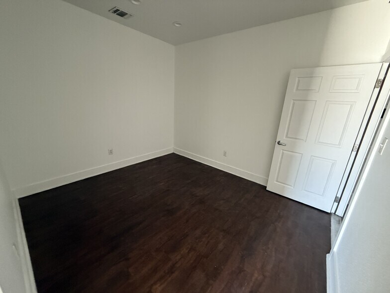 More Photos Of 3943 S Interstate 35, New Braunfels Unknown For Lease