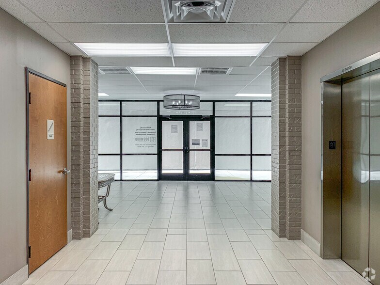 More Photos Of 3530 Forest Ln, Dallas Office For Lease