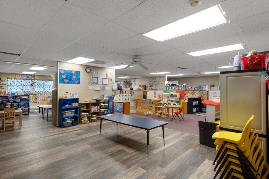 More Photos Of 639 NE 1st St, Crystal River Daycare Center For Sale