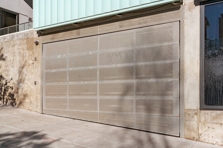 More Photos Of 8 Octavia, San Francisco Multifamily For Sale