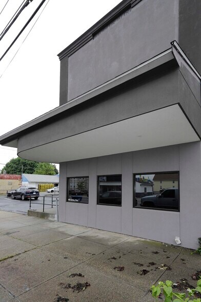More Photos Of 489 Ashley Blvd, New Bedford Freestanding For Sale