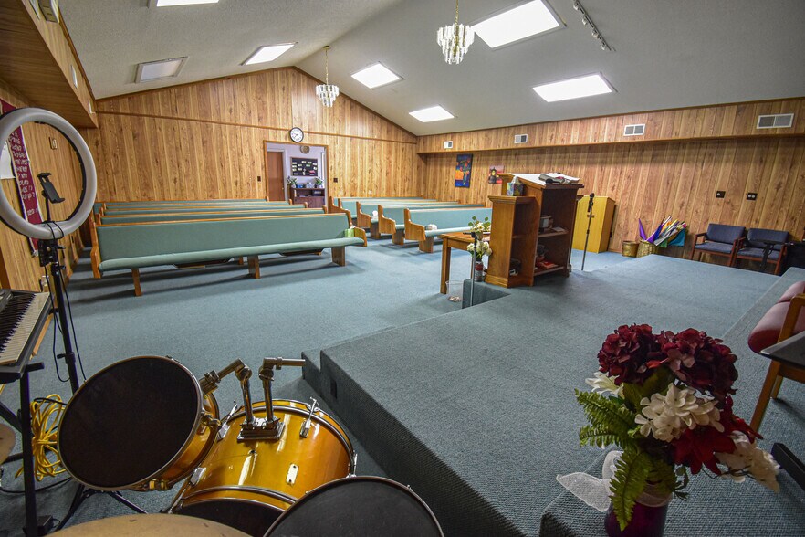 More Photos Of 6611 University Blvd E, Cottondale Religious Facility For Sale
