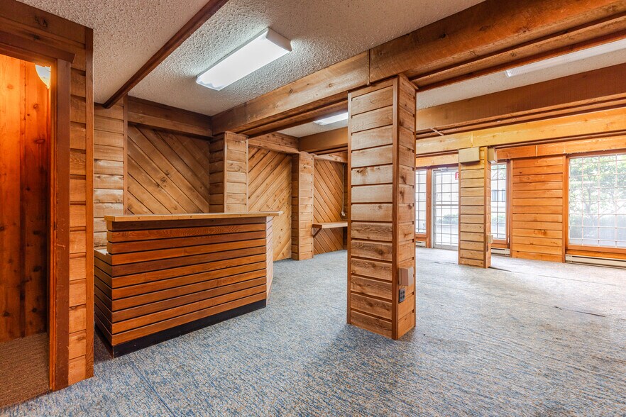 More Photos Of 30 Front St, Nanaimo Office For Sale