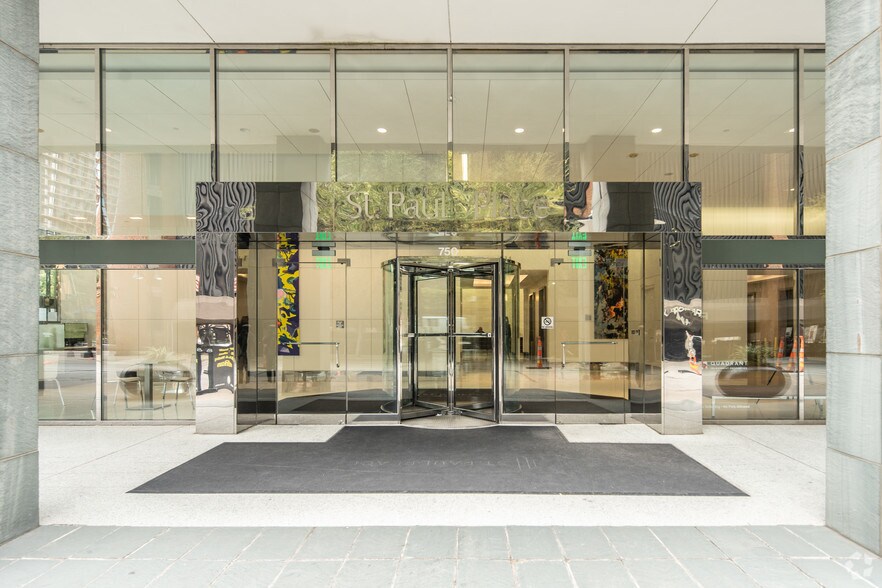 More Photos Of 750 N Saint Paul St, Dallas Office Residential For Lease